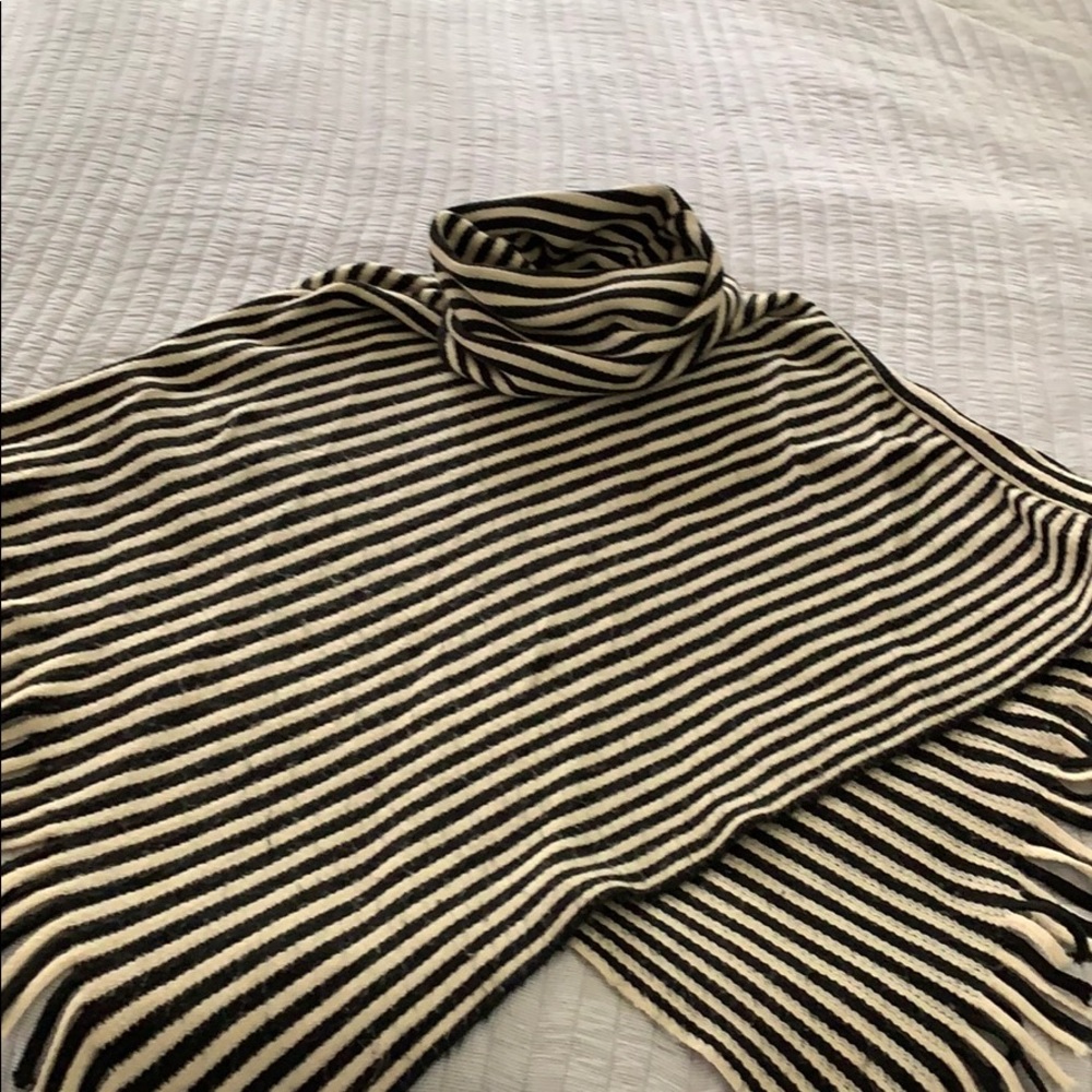 Oatmeal/black shawl (one size)